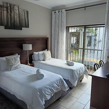 סנטוריון Three Olives Guesthouse מראה חיצוני תמונה